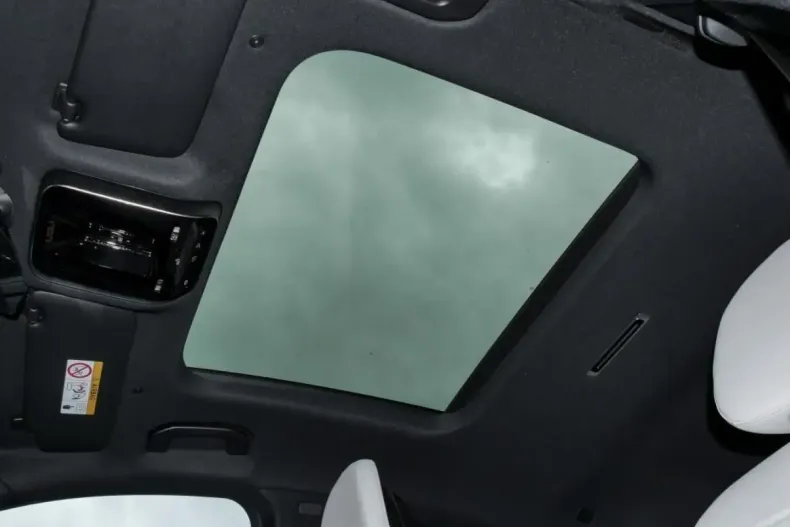 Mercedes-Benz GLC 300 (Clasa GLC) din 2025 cu 10.321 km - oferta MER180647 - foto 9