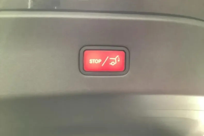 Mercedes-Benz GLC 300 (Clasa GLC) din 2024 cu 33.920 km - oferta MER180649 - foto 17