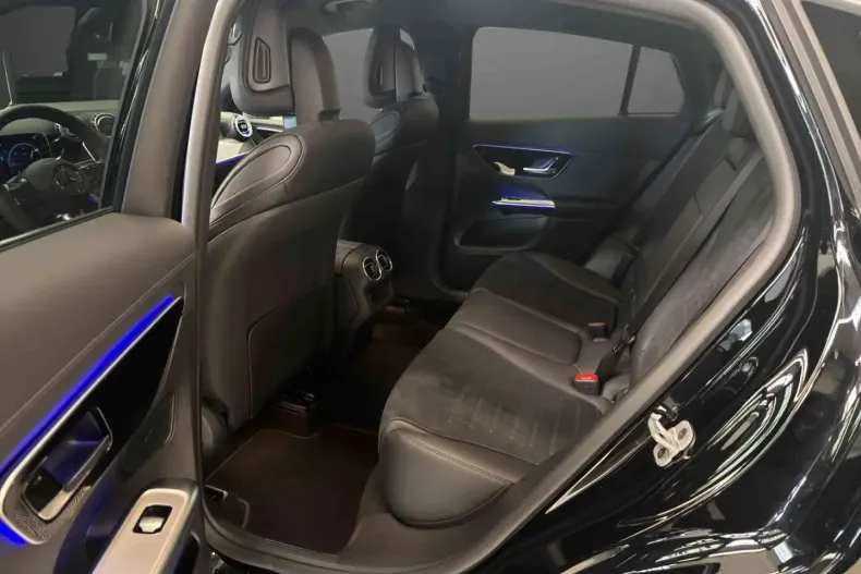 Mercedes-Benz GLC 300 (Clasa GLC) din 2025 cu 3.811 km - oferta MER180653 - foto 8