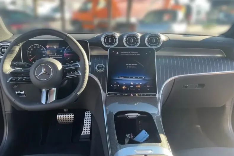 Mercedes-Benz GLC 300 (Clasa GLC) din 2025 cu 19.900 km - oferta MER180655 - foto 10