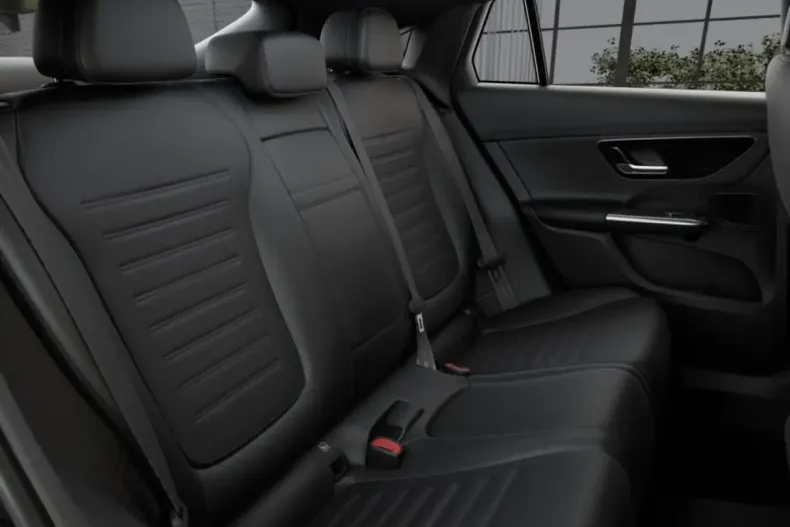 Mercedes-Benz GLC 300 (Clasa GLC) din 2025 cu 7.498 km - oferta MER180657 - foto 9