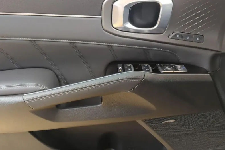 Kia Sorento din 2024 cu 14.950 km - oferta KIA180682 - foto 5