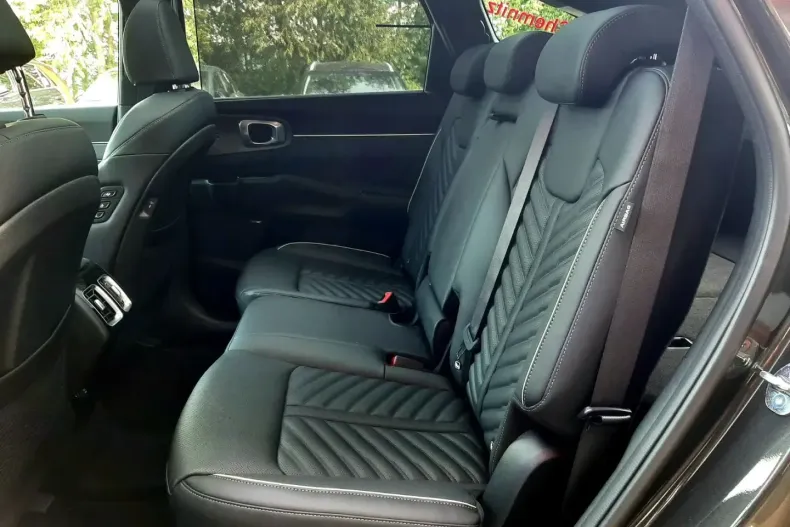 Kia Sorento din 2024 cu 16.500 km - oferta KIA180684 - foto 9