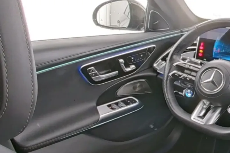 Mercedes-Benz E 53 AMG (Clasa E) din 2025 cu 11.408 km - oferta MER180691 - foto 8