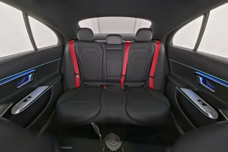 Mercedes-Benz E 53 AMG (Clasa E) din 2025 cu 11.408 km - oferta MER180691 - foto 9