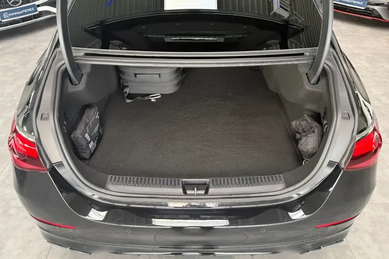 Mercedes-Benz E 53 AMG (Clasa E) din 2025 cu 29.989 km - oferta MER180695 - foto 13