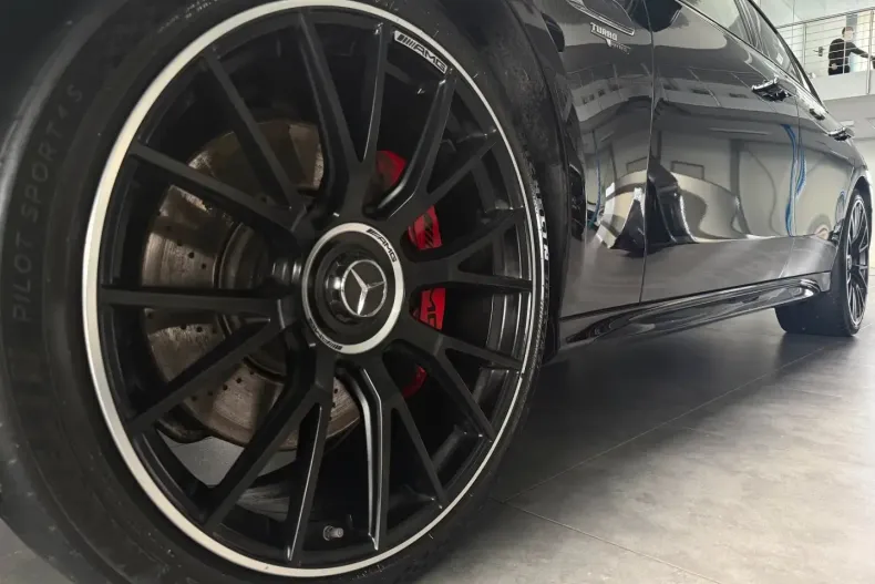 Mercedes-Benz E 53 AMG (Clasa E) din 2025 cu 29.989 km - oferta MER180695 - foto 15