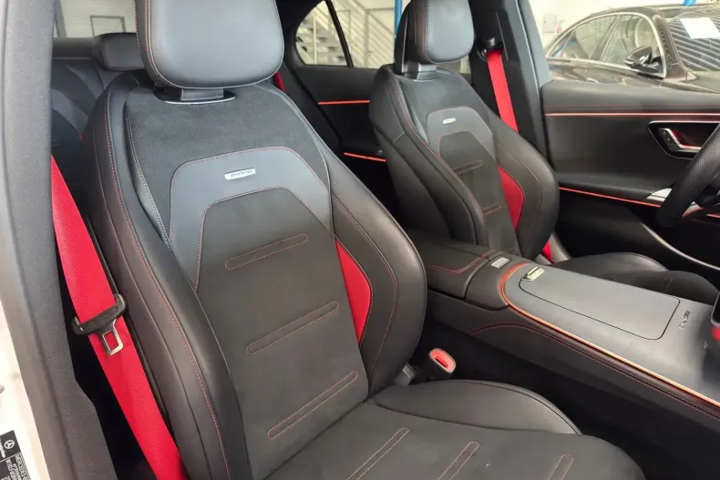 Mercedes-Benz E 53 AMG (Clasa E) din 2025 cu 31.040 km - oferta MER180697 - foto 6