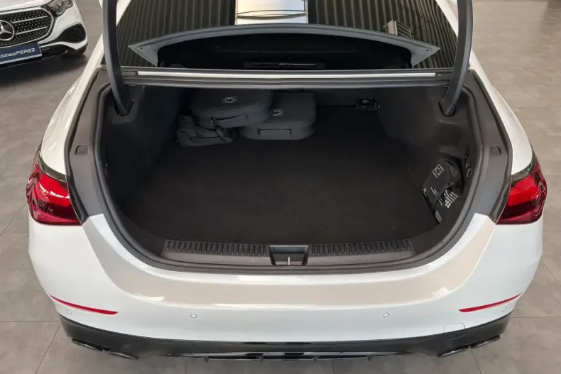 Mercedes-Benz E 53 AMG (Clasa E) din 2025 cu 31.040 km - oferta MER180697 - foto 16