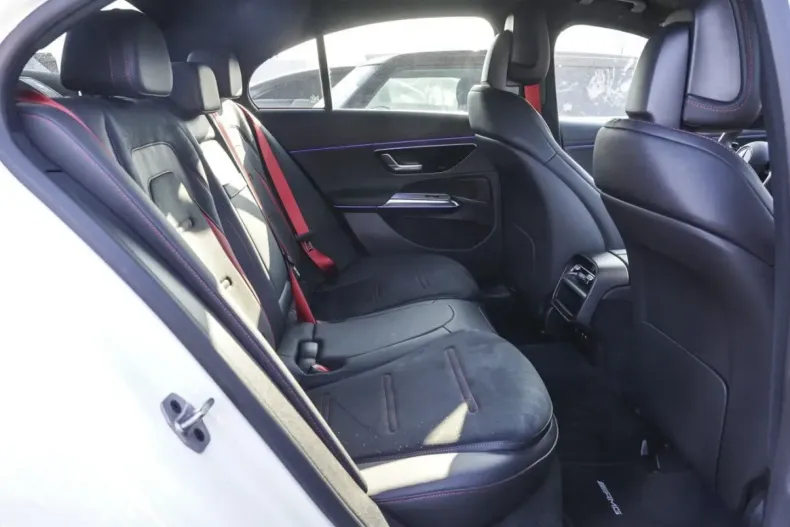 Mercedes-Benz E 53 AMG (Clasa E) din 2025 cu 16.781 km - oferta MER180701 - foto 8