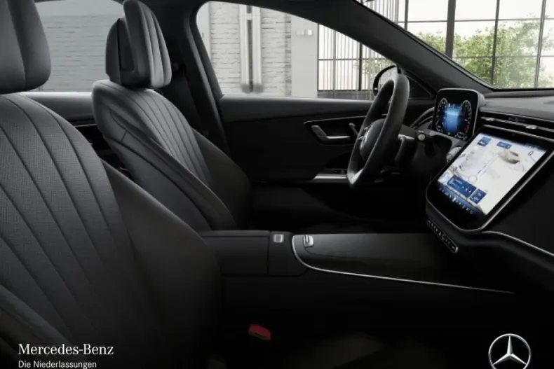 Mercedes-Benz E 300 (Clasa E) din 2025 cu 11.486 km - oferta MER180708 - foto 12