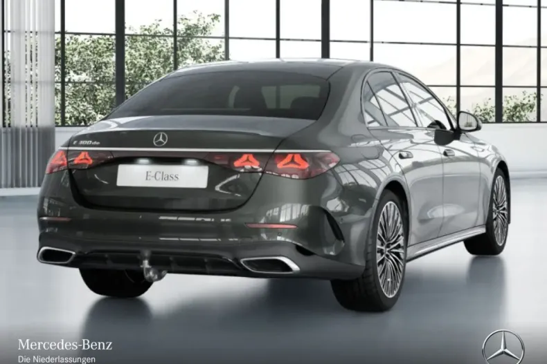 Mercedes-Benz E 300 (Clasa E) din 2025 cu 18.144 km - oferta MER180709 - foto 4