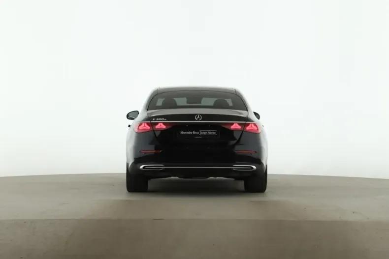Mercedes-Benz E 300 (Clasa E) din 2024 cu 11.064 km - oferta MER180714 - foto 4