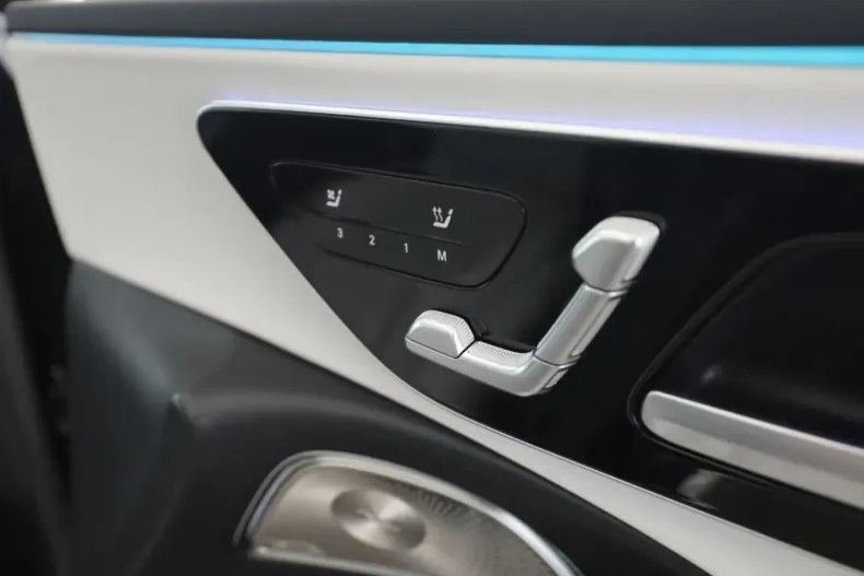 Mercedes-Benz E 300 (Clasa E) din 2024 cu 11.064 km - oferta MER180714 - foto 16