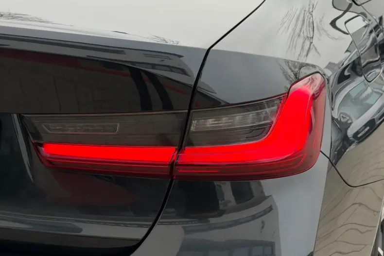 BMW 320 (Seria 3) din 2023 cu 107.100 km - oferta BMW180718 - foto 12