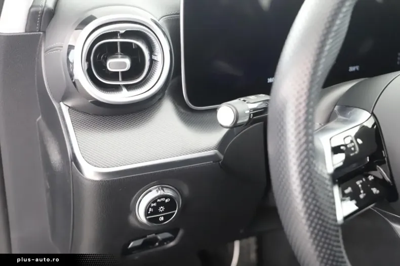 Mercedes-Benz C 300 din 2024 cu 12.915 km - oferta MER180719 - foto 7