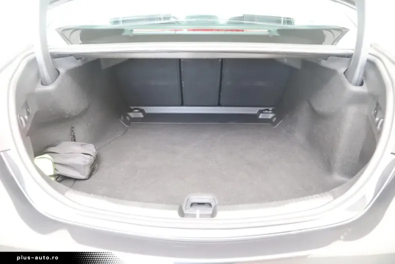 Mercedes-Benz C 300 din 2024 cu 12.915 km - oferta MER180719 - foto 18