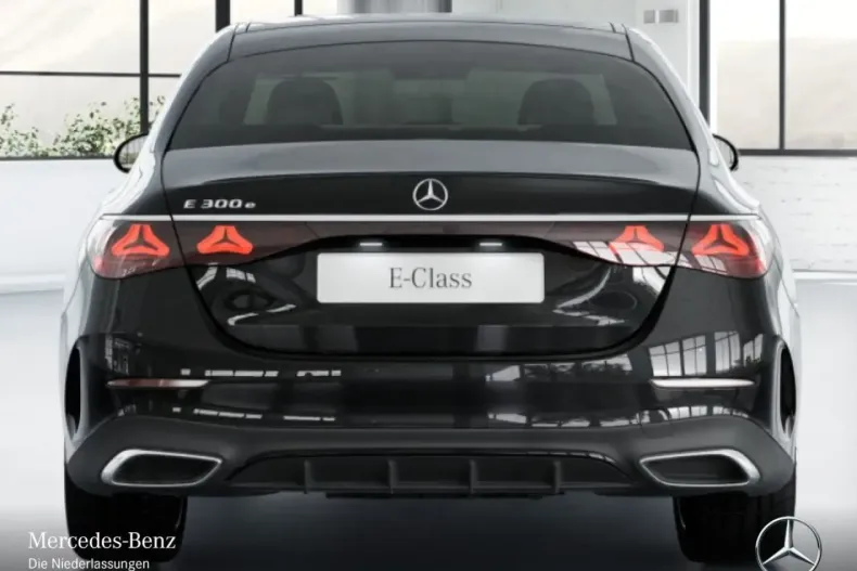 Mercedes-Benz E 300 (Clasa E) din 2025 cu 7.836 km - oferta MER180720 - foto 9