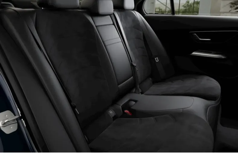 Mercedes-Benz E 300 (Clasa E) din 2025 cu 19.353 km - oferta MER180722 - foto 10