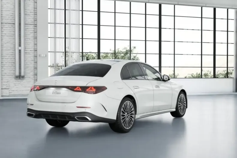 Mercedes-Benz E 300 (Clasa E) din 2024 cu 23.875 km - oferta MER180724 - foto 2