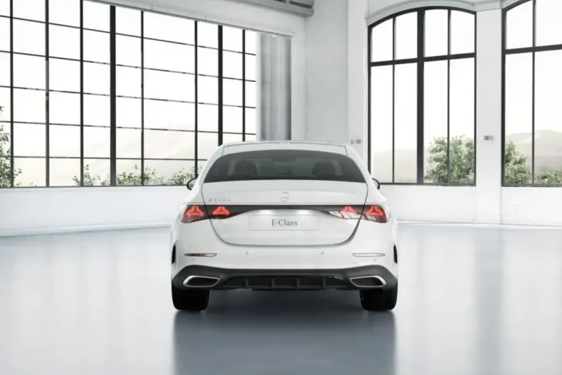 Mercedes-Benz E 300 (Clasa E) din 2024 cu 23.875 km - oferta MER180724 - foto 5