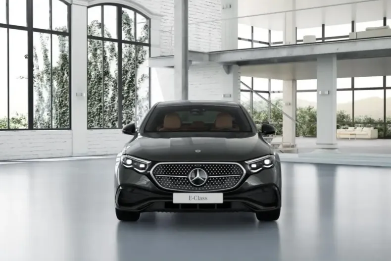 Mercedes-Benz E 300 (Clasa E) din 2024 cu 19.922 km - oferta MER180726 - foto 4