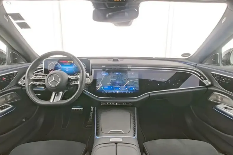 Mercedes-Benz E 300 (Clasa E) din 2024 cu 30.784 km - oferta MER180727 - foto 6