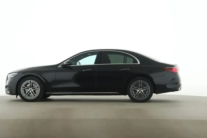 Mercedes-Benz E 300 (Clasa E) din 2024 cu 11.083 km - oferta MER180729 - foto 2