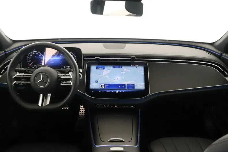 Mercedes-Benz E 300 (Clasa E) din 2024 cu 11.083 km - oferta MER180729 - foto 10