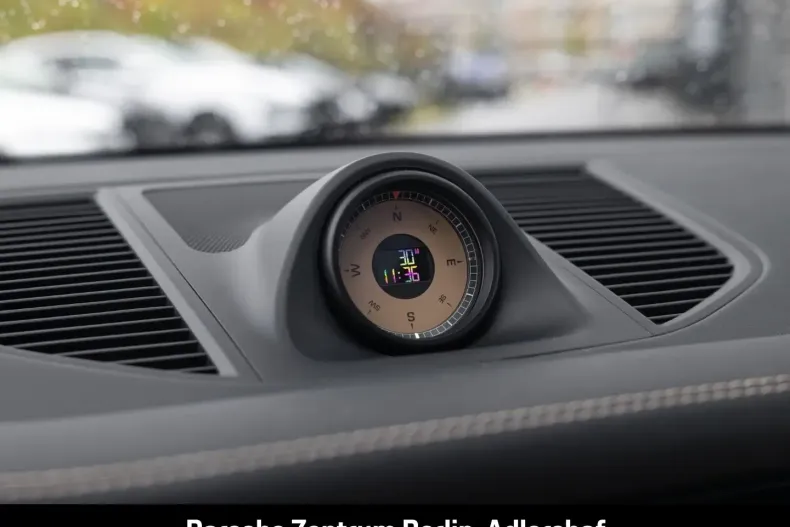 Porsche Macan din 2022 cu 11.842 km - oferta POR180737 - foto 30