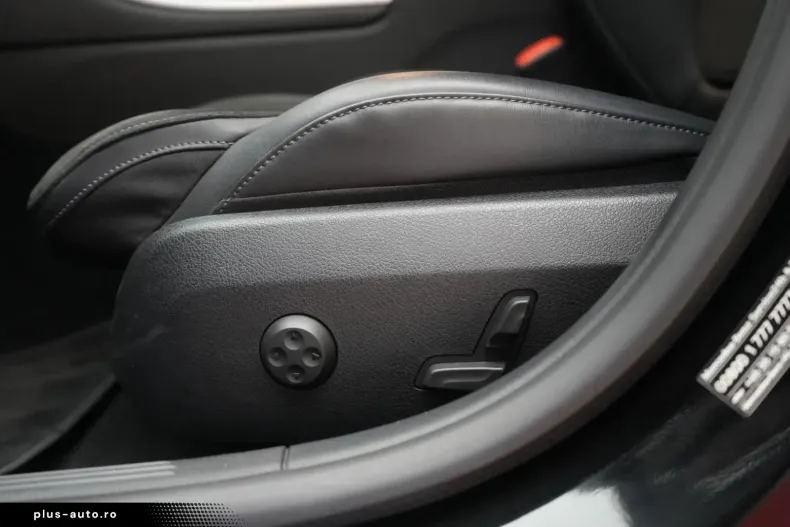 Mercedes-Benz C 300 (Clasa C) din 2022 cu 68.000 km - oferta MER180738 - foto 24