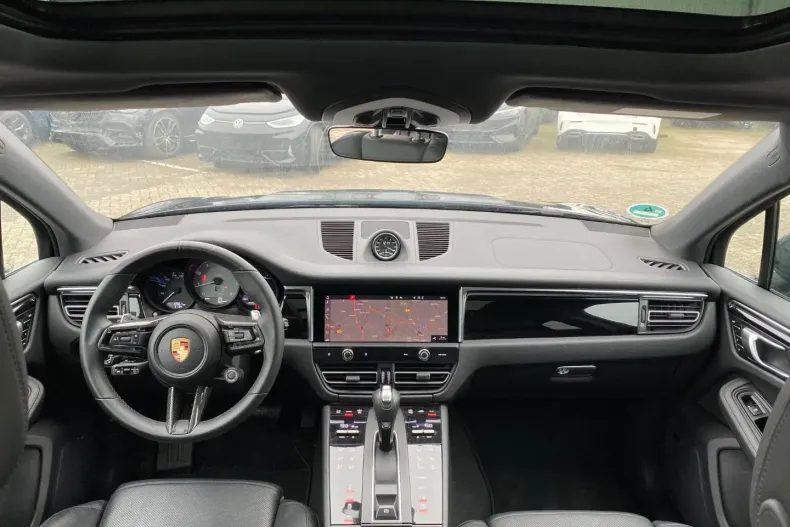 Porsche Macan din 2024 cu 13.600 km - oferta POR180739 - foto 20