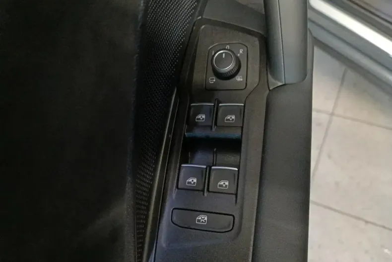 Volkswagen Tayron din 2025 cu 5.438 km - oferta VOL180744 - foto 13