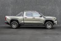 Toyota Tacoma din 2025 cu 50 km - oferta TOY180745 - foto 4