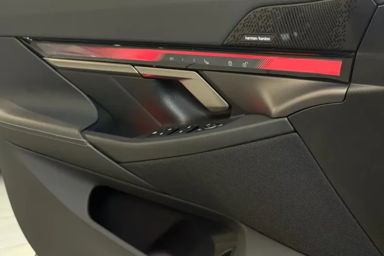 BMW 550 (Seria 5) din 2024 cu 23.700 km - oferta BMW180747 - foto 16