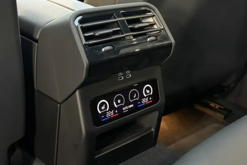 BMW 550 (Seria 5) din 2024 cu 23.700 km - oferta BMW180747 - foto 17