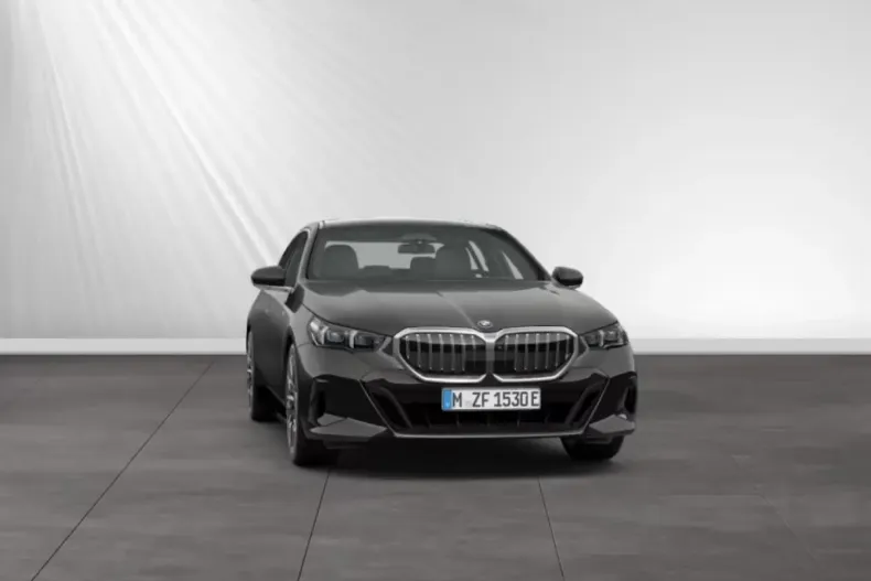 BMW 530 din 2024 cu 19.950 km - oferta BMW180758 - foto 1