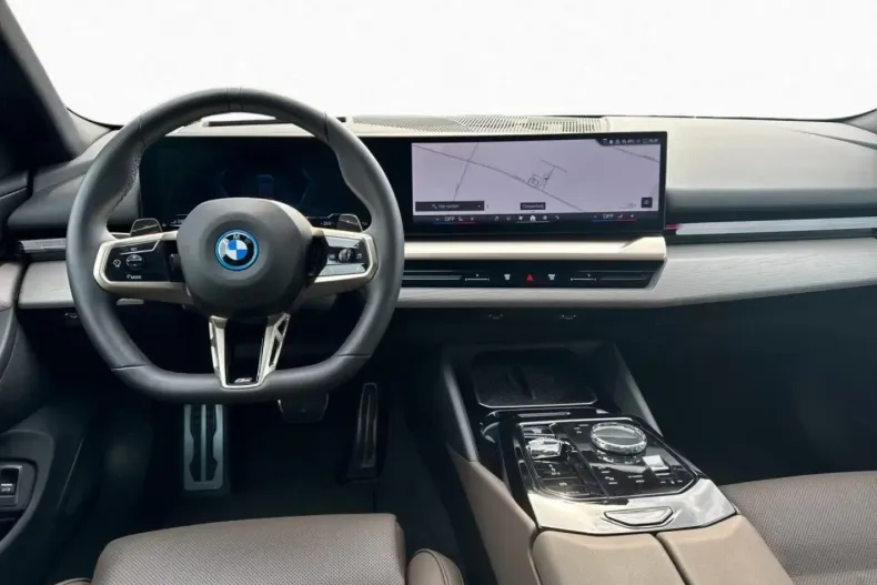 BMW 530 din 2024 cu 42.513 km - oferta BMW180759 - foto 14