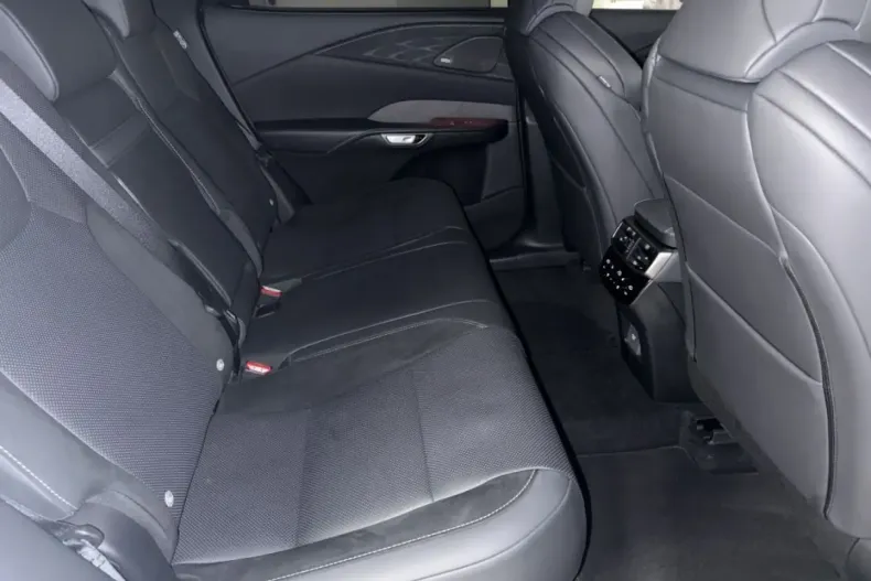 Lexus RX 500 din 2024 cu 8.959 km - oferta LEX180760 - foto 11