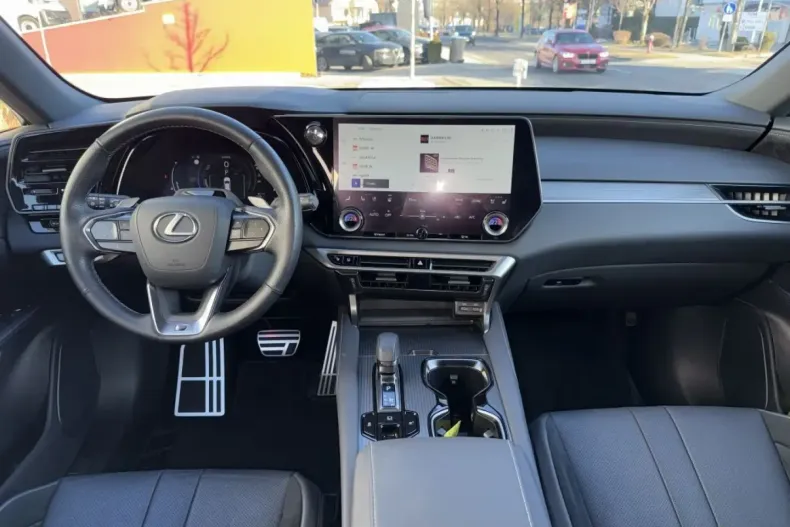 Lexus RX 500 din 2024 cu 8.959 km - oferta LEX180760 - foto 12