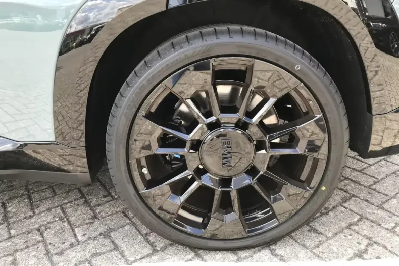 BMW XM (Seria X) din 2023 cu 17.700 km - oferta BMW180767 - foto 8