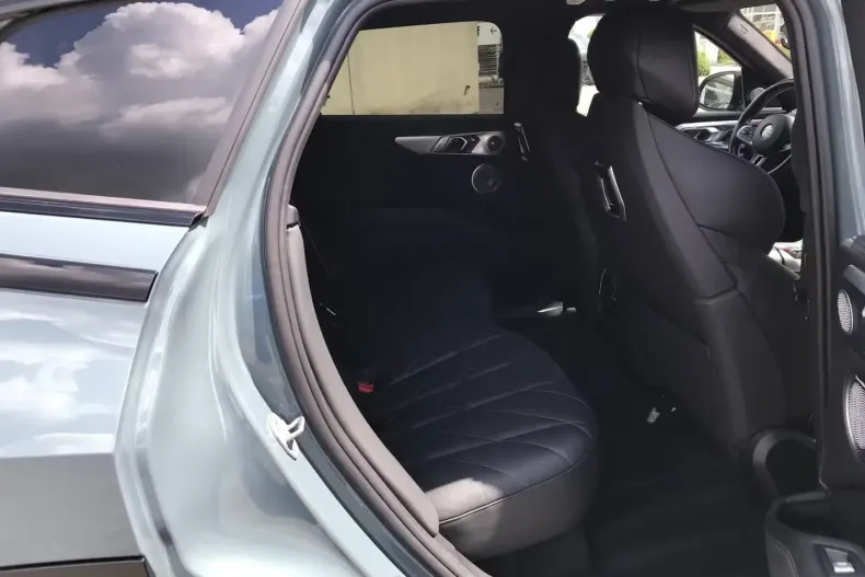 BMW XM (Seria X) din 2023 cu 17.700 km - oferta BMW180767 - foto 24