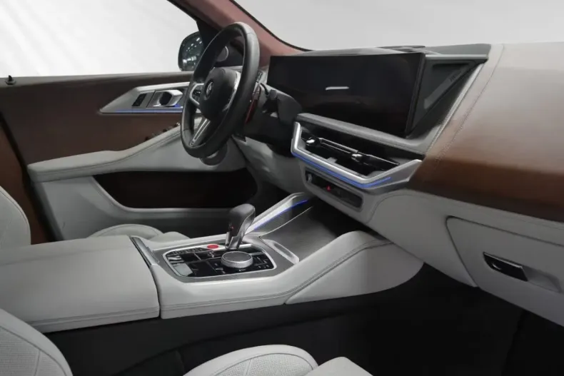 BMW XM (Seria X) din 2024 cu 3.600 km - oferta BMW180772 - foto 7