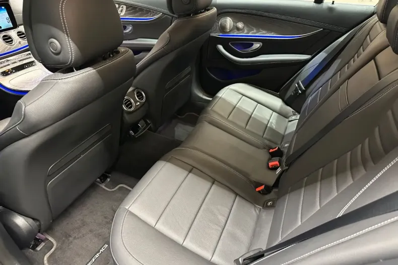 Mercedes-Benz E 300 din 2021 cu 71.000 km - oferta MER180778 - foto 11