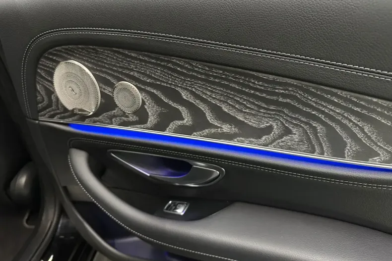 Mercedes-Benz E 300 din 2021 cu 71.000 km - oferta MER180778 - foto 17