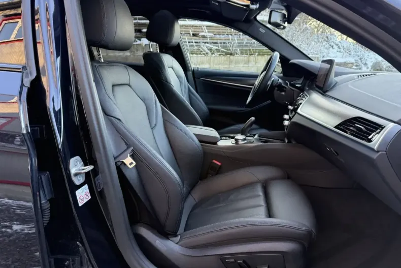 BMW 530 din 2022 cu 82.669 km - oferta BMW180788 - foto 19