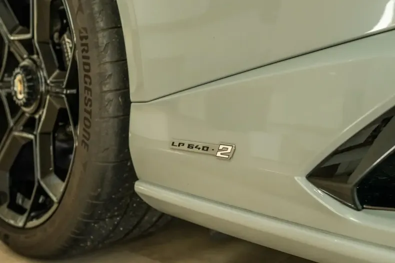 Lamborghini Huracán din 2024 cu 4.750 km - oferta LAM180798 - foto 6