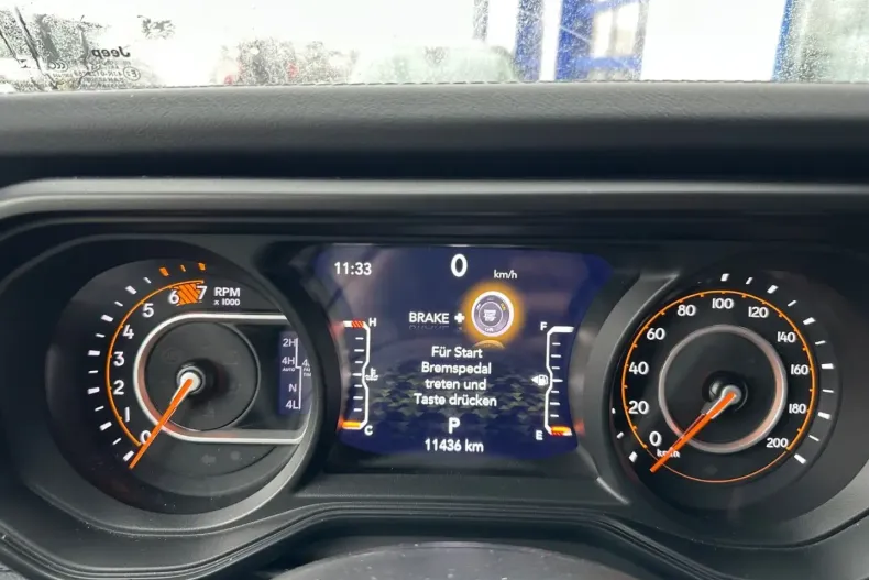 Jeep Wrangler din 2024 cu 25.000 km - oferta JEE180811 - foto 4