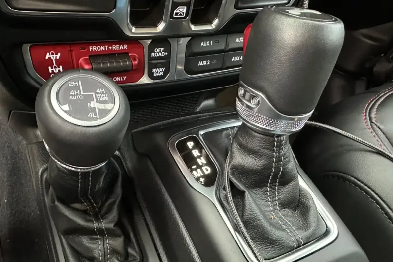 Jeep Wrangler din 2024 cu 25.000 km - oferta JEE180811 - foto 8