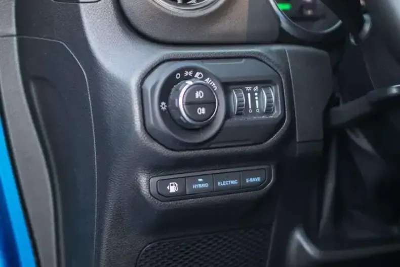 Jeep Wrangler din 2023 cu 25.080 km - oferta JEE180813 - foto 19